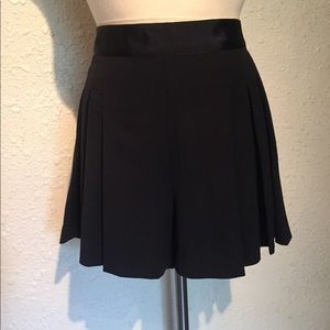 Trafaluc Zara Pleated Skort